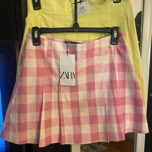 NWT - ZARA Gingham Pleated Skort - Pink and White